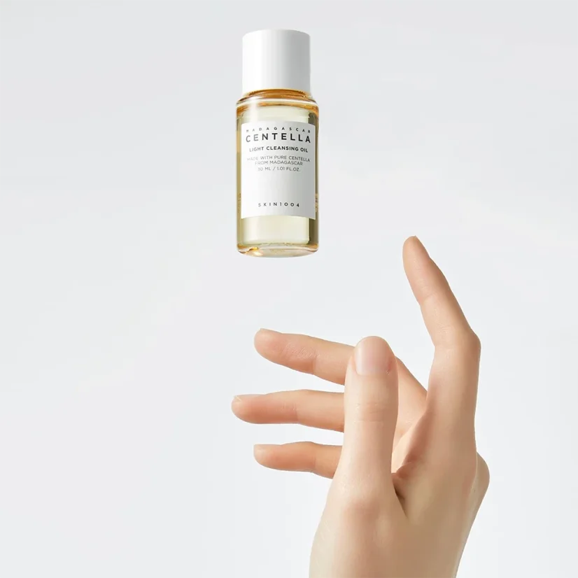 SKIN1004 - Madagascar Centella Light Cleansing Oil 30ml